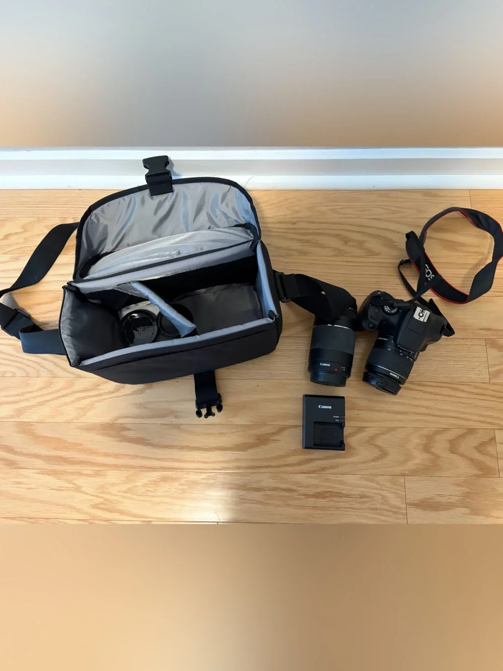 Canon DSLR Camera in Black with Zoom Lens